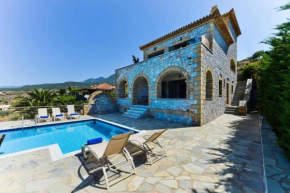Luxury Villa Nefeli in Stoupa, Private Pool & BBQ
